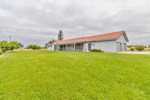Exterior - 9200 Highway 41, Lemoore, CA 93245 photo 8 of 12