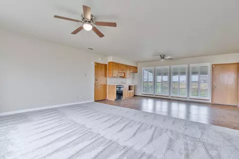 Living - 9200 Highway 41, Lemoore, CA 93245 photo 5 of 7