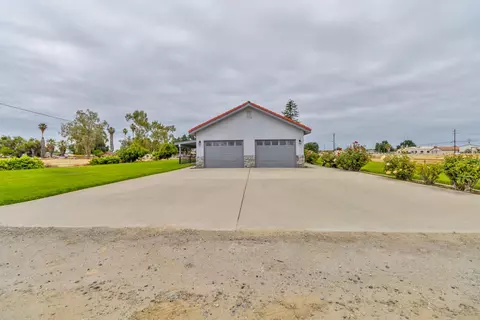 Exterior - 9200 Highway 41, Lemoore, CA 93245 photo 2 of 12