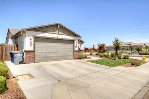 Exterior - 3609 Pacifica Dr, Madera, CA 93637 photo 12 of 13