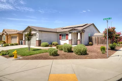 Exterior - 3609 Pacifica Dr, Madera, CA 93637 photo 3 of 13