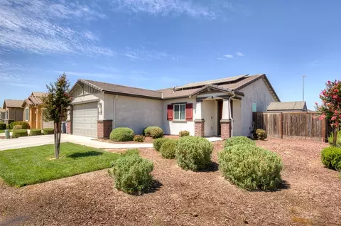 Exterior - 3609 Pacifica Dr, Madera, CA 93637 photo 2 of 13