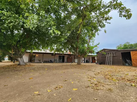Exterior - 24624 Tropical Dr, Madera, CA 93638 photo 22 of 22