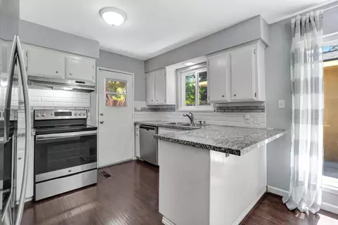 Kitchen - 4887 E Pico Ave, Fresno, CA 93726 photo 3 of 6