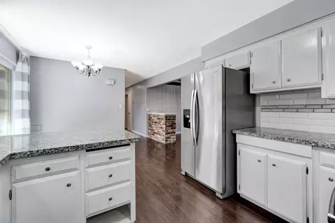 Kitchen - 4887 E Pico Ave, Fresno, CA 93726 photo 6 of 6