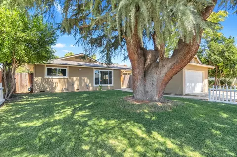 Exterior - 4887 E Pico Ave, Fresno, CA 93726 photo 3 of 7