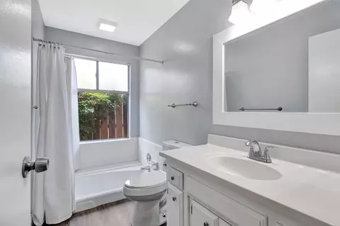 Bath - 4887 E Pico Ave, Fresno, CA 93726 photo 1 of 3
