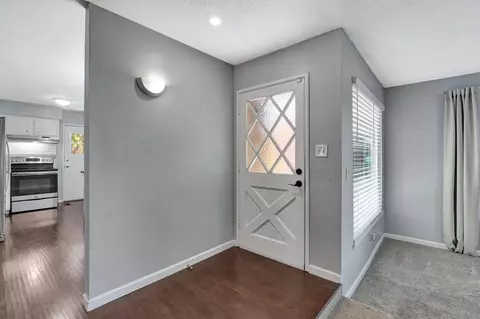 Entry Way - 4887 E Pico Ave, Fresno, CA 93726 photo 1 of 1