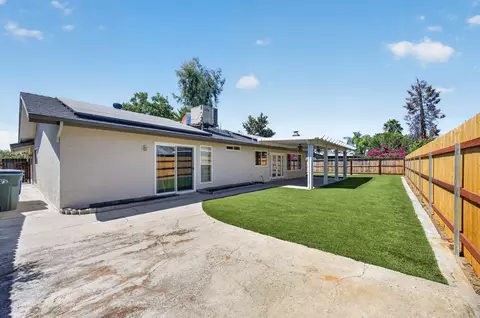 Exterior - 451 Mcarthur Ave, Clovis, CA 93611 photo 3 of 4