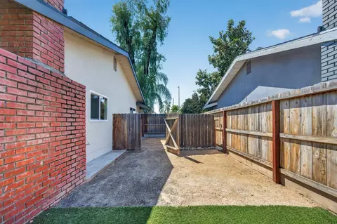 Exterior - 451 Mcarthur Ave, Clovis, CA 93611 photo 2 of 4
