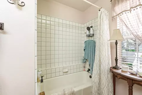 Bath - 139 E Chestnut, Visalia, CA 93277 photo 3 of 5