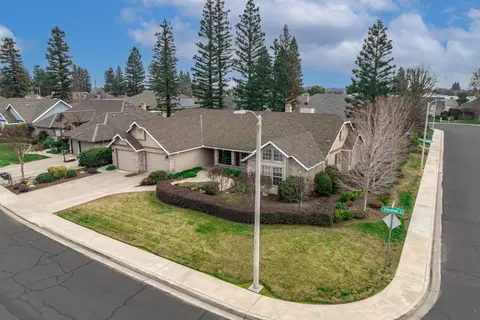View/Area - 139 E Chestnut, Visalia, CA 93277 photo 1 of 6