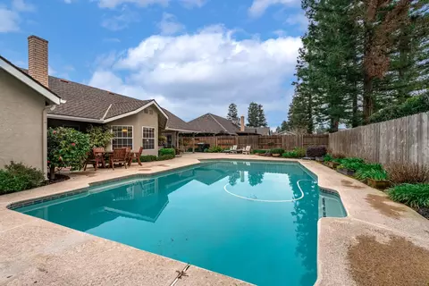 Exterior - 139 E Chestnut, Visalia, CA 93277 photo 2 of 7