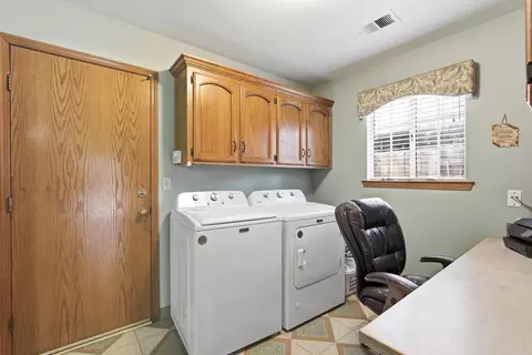 Other - 139 E Chestnut, Visalia, CA 93277 photo 2 of 4