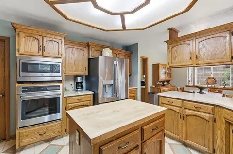 Kitchen - 139 E Chestnut, Visalia, CA 93277 photo 6 of 6