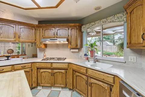 Kitchen - 139 E Chestnut, Visalia, CA 93277 photo 5 of 6