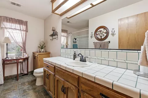 Bath - 139 E Chestnut, Visalia, CA 93277 photo 2 of 5