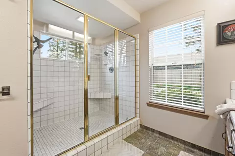 Bath - 139 E Chestnut, Visalia, CA 93277 photo 5 of 5