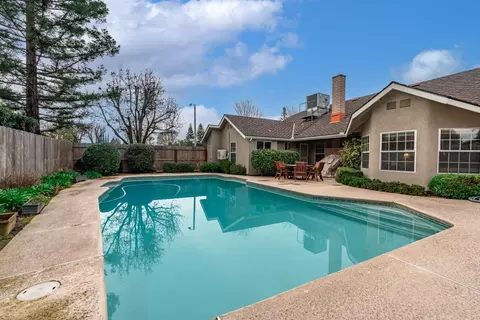 Exterior - 139 E Chestnut, Visalia, CA 93277 photo 7 of 7