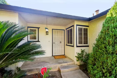 Exterior - 2386 Stanford Ave, Clovis, CA 93611 photo 2 of 8