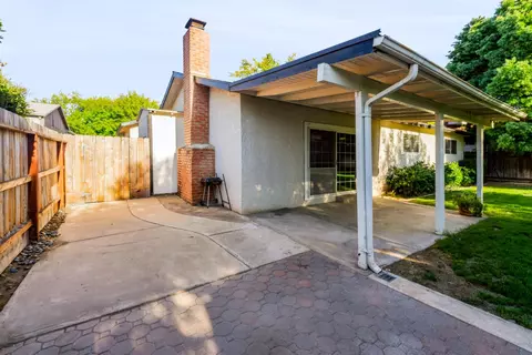 Exterior - 2386 Stanford Ave, Clovis, CA 93611 photo 8 of 8