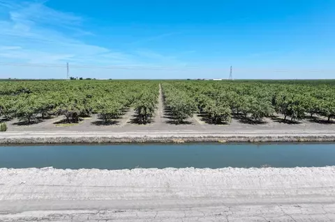 View/Area - 0 Springfield Ave, San Joaquin, CA 93660 photo 1 of 1