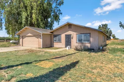Exterior - 7741 24th Ave, Lemoore, CA 93245 photo 5 of 5