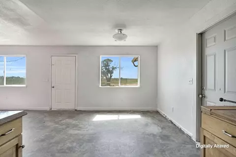 Living - 7741 24th Ave, Lemoore, CA 93245 photo 2 of 6