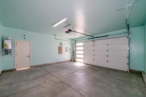 Other - 501 Farmhouse Ln, Clovis, CA 93619 photo 9 of 10
