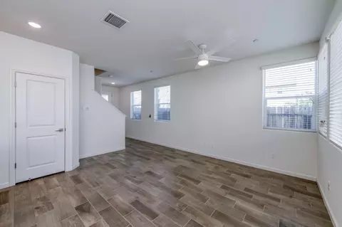 Living - 501 Farmhouse Ln, Clovis, CA 93619 photo 1 of 2