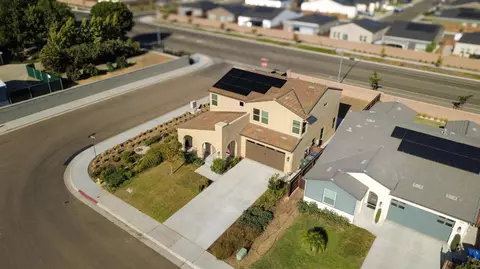 View/Area - 3335 Las Rosas Ave, Clovis, CA 93619 photo 2 of 3