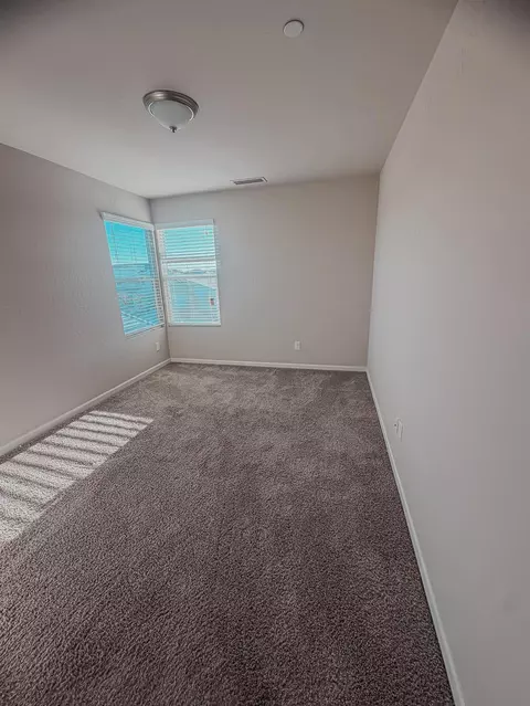 Bedroom - 3335 Las Rosas Ave, Clovis, CA 93619 photo 2 of 3