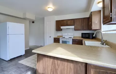 Kitchen - 40632 Goldside Dr, Oakhurst, CA 93644 photo 3 of 3
