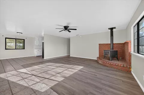 Living - 28368 River Road Way, Madera, CA 93636 photo 4 of 4