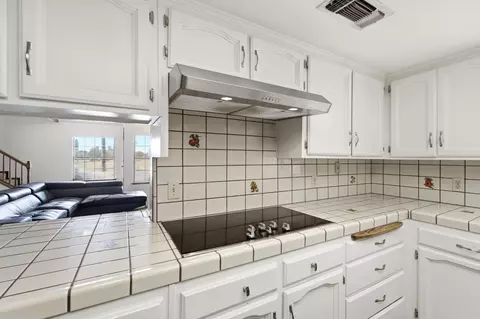 Kitchen - 505 S Del Norte Ave, Kerman, CA 93630 photo 3 of 6