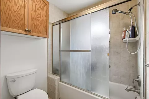 Bath - 505 S Del Norte Ave, Kerman, CA 93630 photo 3 of 3