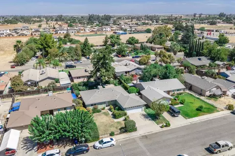 View/Area - 509 Ashlan Way, Madera, CA 93638 photo 3 of 7