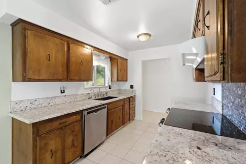 Kitchen - 509 Ashlan Way, Madera, CA 93638 photo 1 of 5
