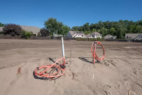 1783 N Preuss Ave, Clovis, CA 93619 photo 9