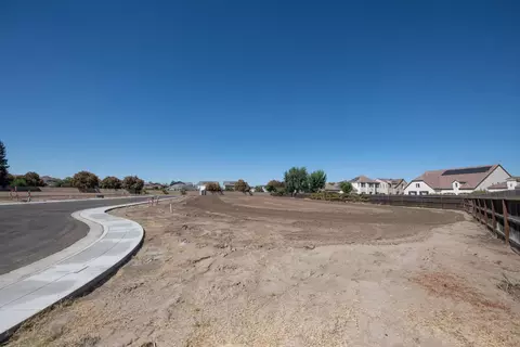 1783 N Preuss Ave, Clovis, CA 93619 photo 45