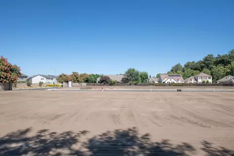 1782 N Preuss Ave, Clovis, CA 93619 photo 4