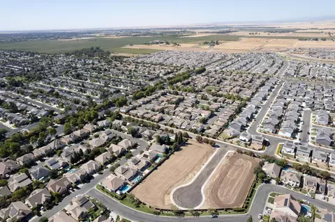 1782 N Preuss Ave, Clovis, CA 93619 photo 12