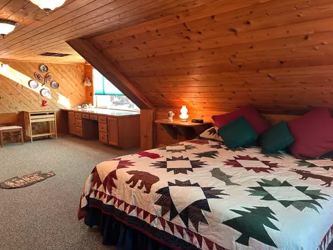 Bedroom - 1237 Cedar Ave, Fish Camp, CA 93623 photo 4 of 4