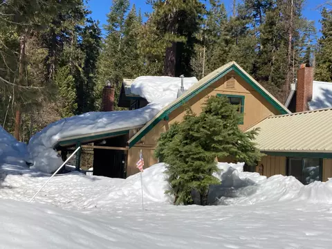 Exterior - 1237 Cedar Ave, Fish Camp, CA 93623 photo 4 of 9