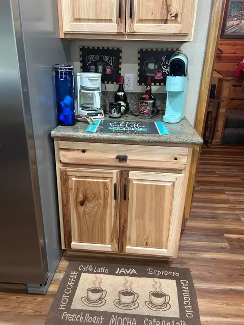 Kitchen - 1237 Cedar Ave, Fish Camp, CA 93623 photo 4 of 4
