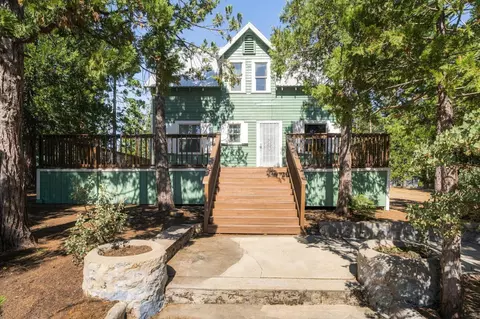 42151 Madrone Ln, Shaver Lake, CA 93664