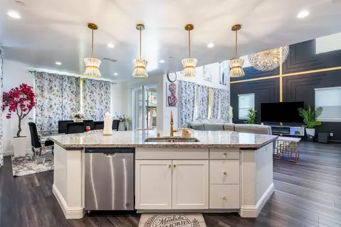 Kitchen - 4167 Poe Ave, Clovis, CA 93619 photo 4 of 7