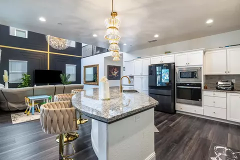 Kitchen - 4167 Poe Ave, Clovis, CA 93619 photo 3 of 7