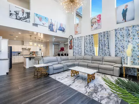 Living - 4167 Poe Ave, Clovis, CA 93619 photo 2 of 5