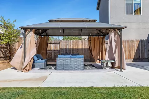 Exterior - 4167 Poe Ave, Clovis, CA 93619 photo 7 of 7